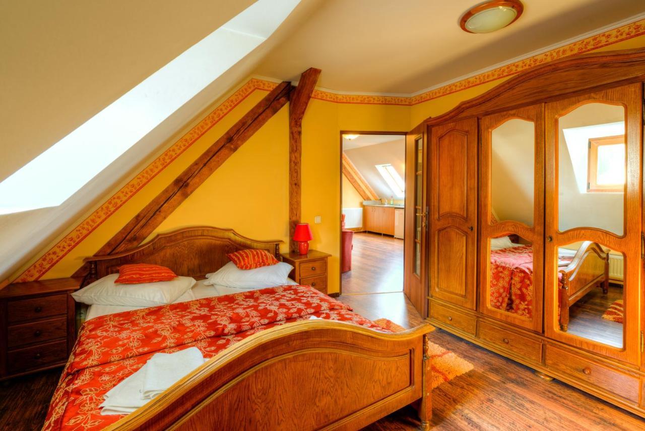 House Of Dragons Apartments Sighişoara Exterior foto